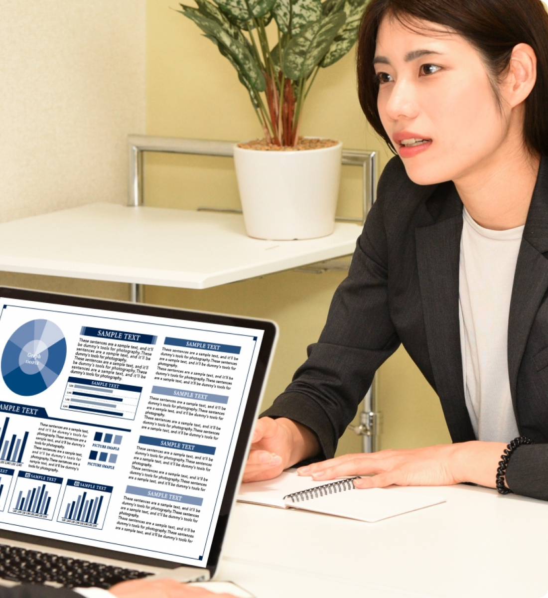 ブログ発信をしている様子